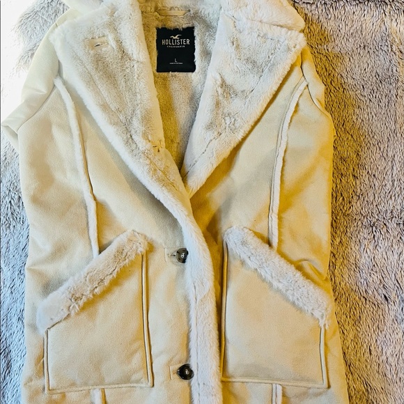 HOLLISTER FAUX SHEARLING JACKET - Picture 4 of 5